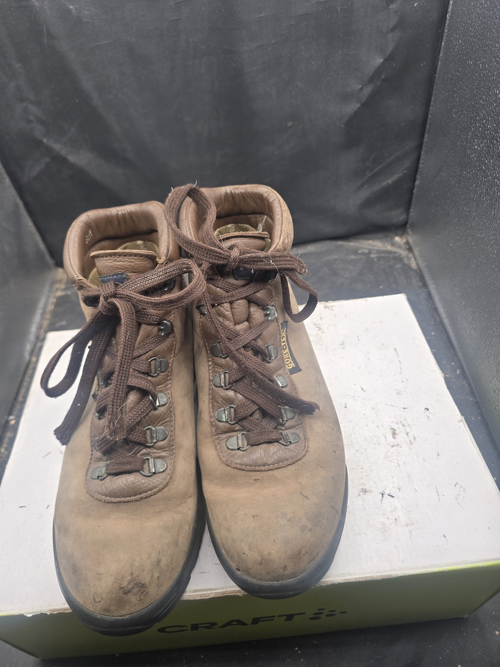 Vasque Brown Leather Hiking Boots